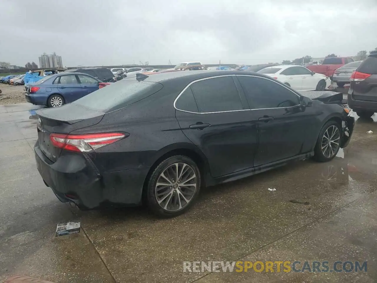 3 Photograph of a damaged car 4T1B11HK5KU295797 TOYOTA CAMRY 2019