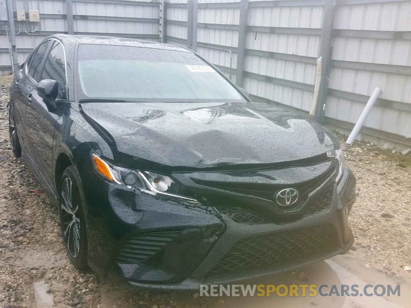 1 Photograph of a damaged car 4T1B11HK5KU686528 TOYOTA CAMRY 2019