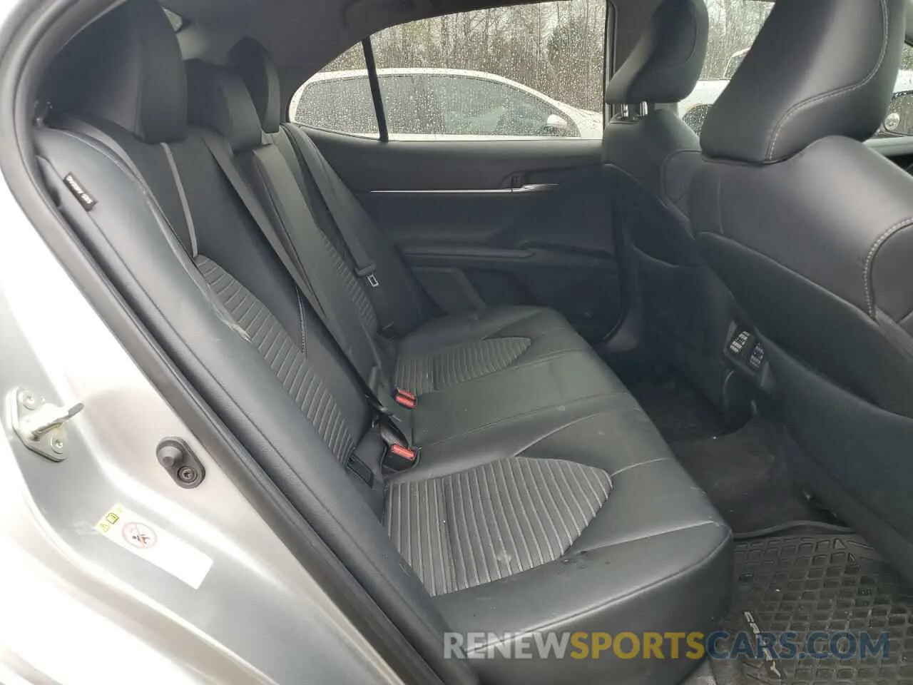 10 Фотография поврежденного автомобиля 4T1B11HK5KU691406 TOYOTA CAMRY 2019