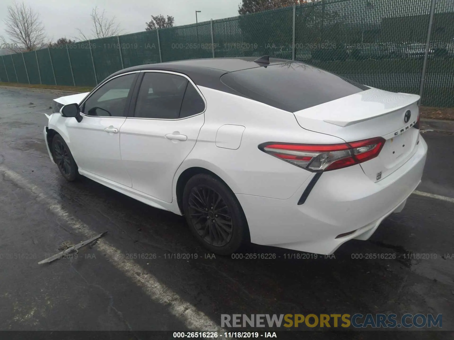 3 Photograph of a damaged car 4T1B11HK5KU698341 TOYOTA CAMRY 2019