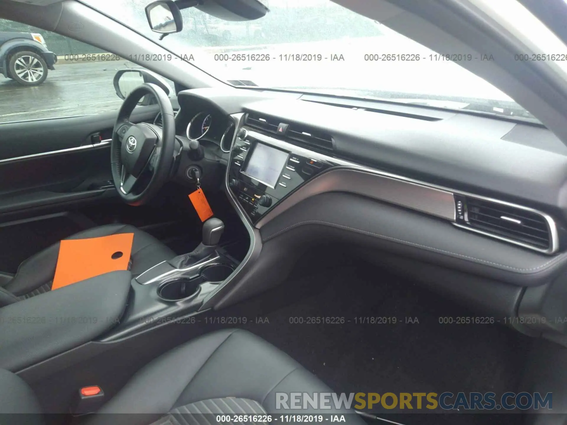 5 Photograph of a damaged car 4T1B11HK5KU698341 TOYOTA CAMRY 2019