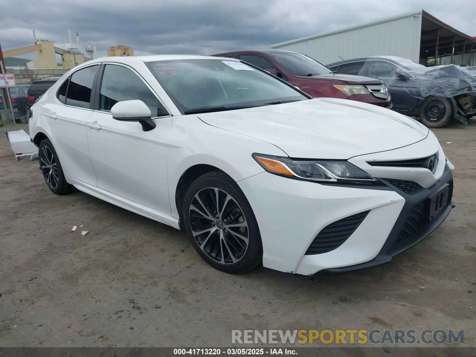 1 Photograph of a damaged car 4T1B11HK5KU703148 TOYOTA CAMRY 2019