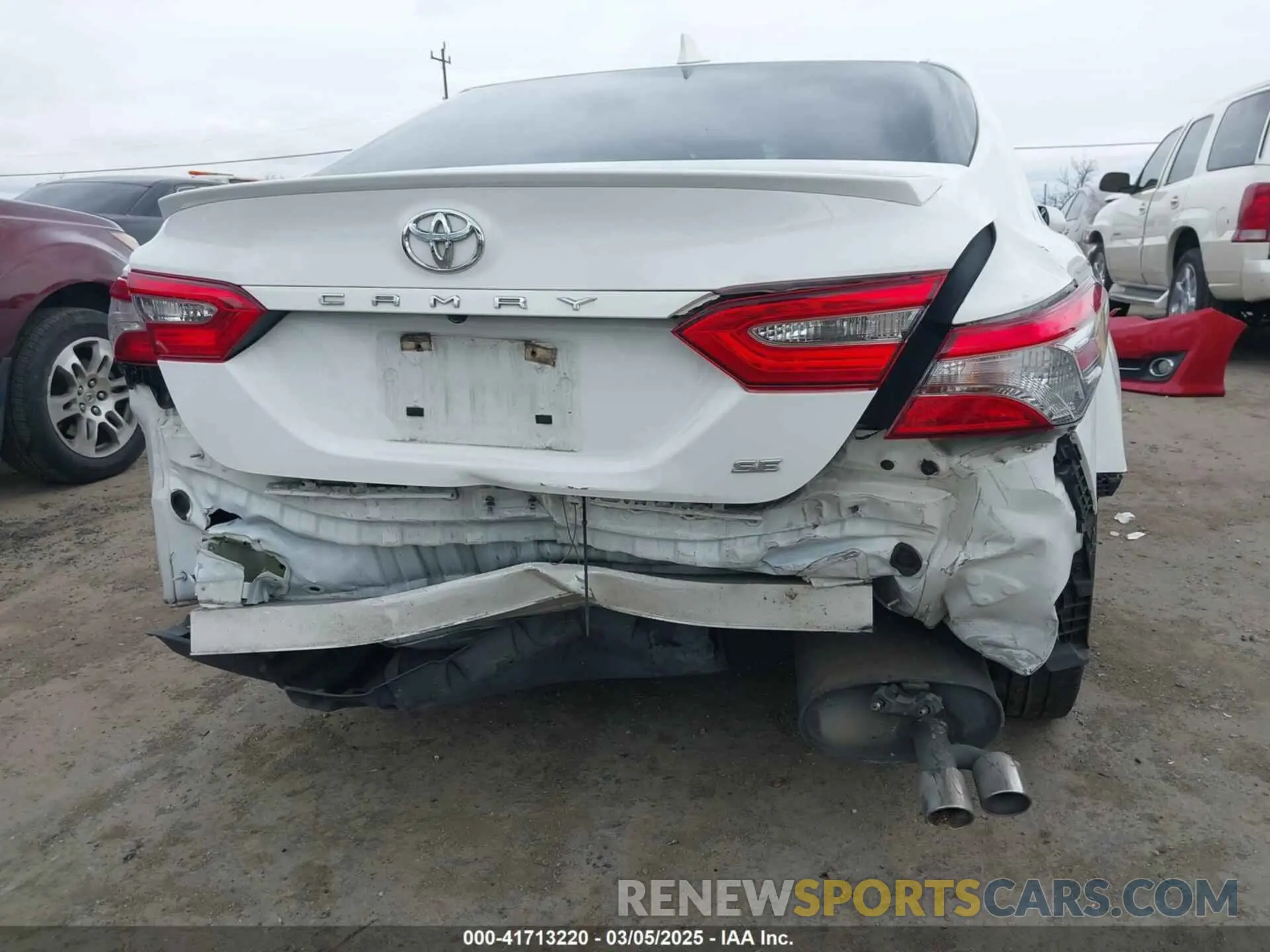 6 Photograph of a damaged car 4T1B11HK5KU703148 TOYOTA CAMRY 2019