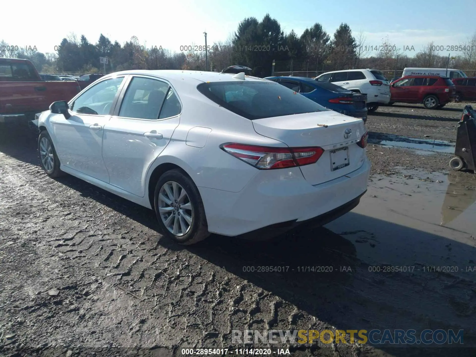 3 Photograph of a damaged car 4T1B11HK5KU712142 TOYOTA CAMRY 2019
