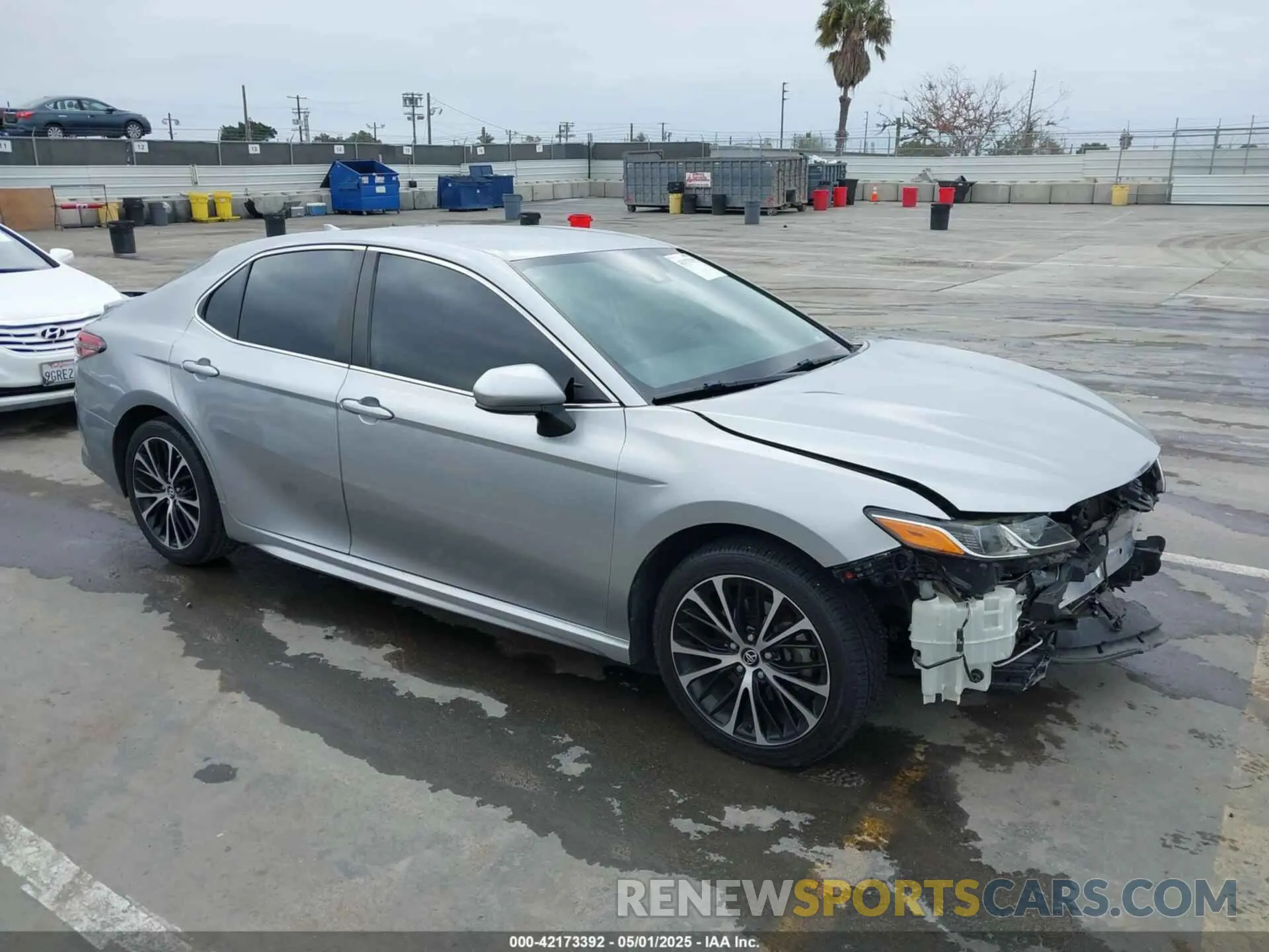 1 Фотография поврежденного автомобиля 4T1B11HK5KU714943 TOYOTA CAMRY 2019