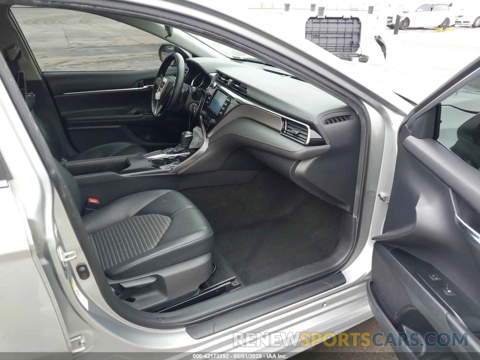 5 Фотография поврежденного автомобиля 4T1B11HK5KU714943 TOYOTA CAMRY 2019
