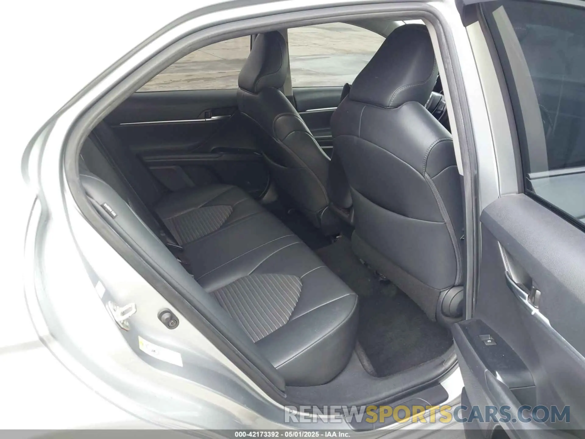 8 Фотография поврежденного автомобиля 4T1B11HK5KU714943 TOYOTA CAMRY 2019