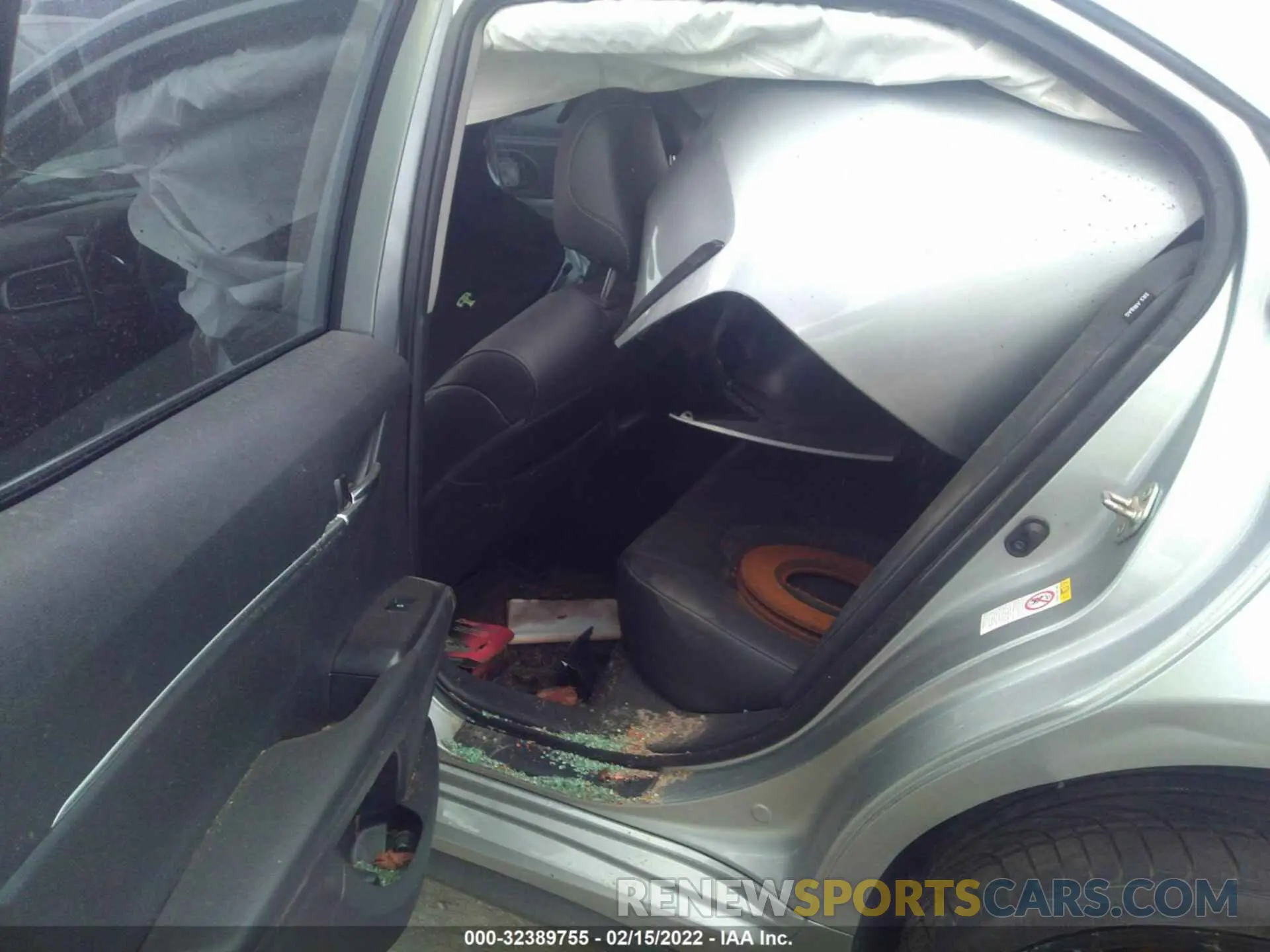 8 Photograph of a damaged car 4T1B11HK5KU717728 TOYOTA CAMRY 2019