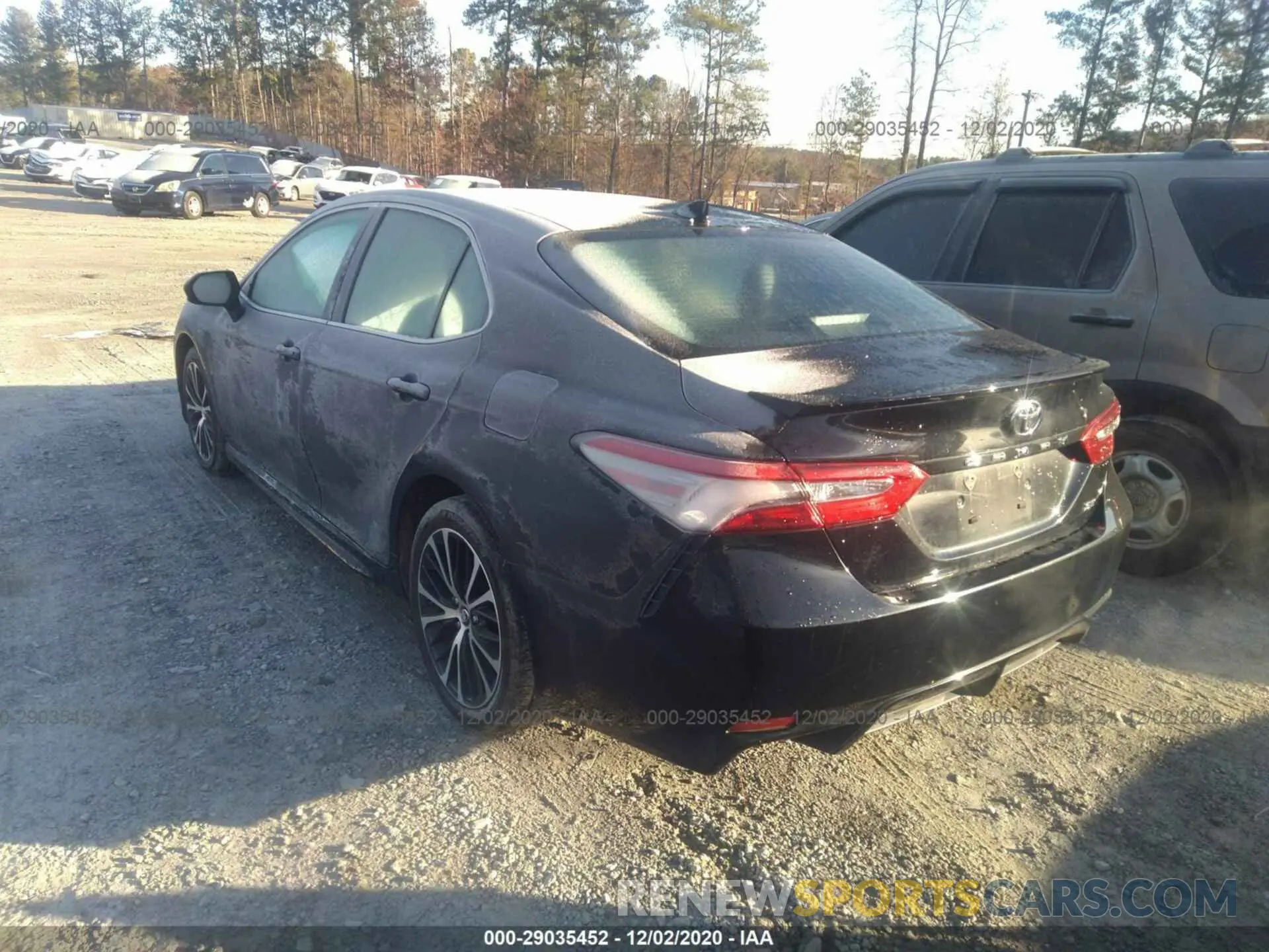 3 Photograph of a damaged car 4T1B11HK5KU720094 TOYOTA CAMRY 2019