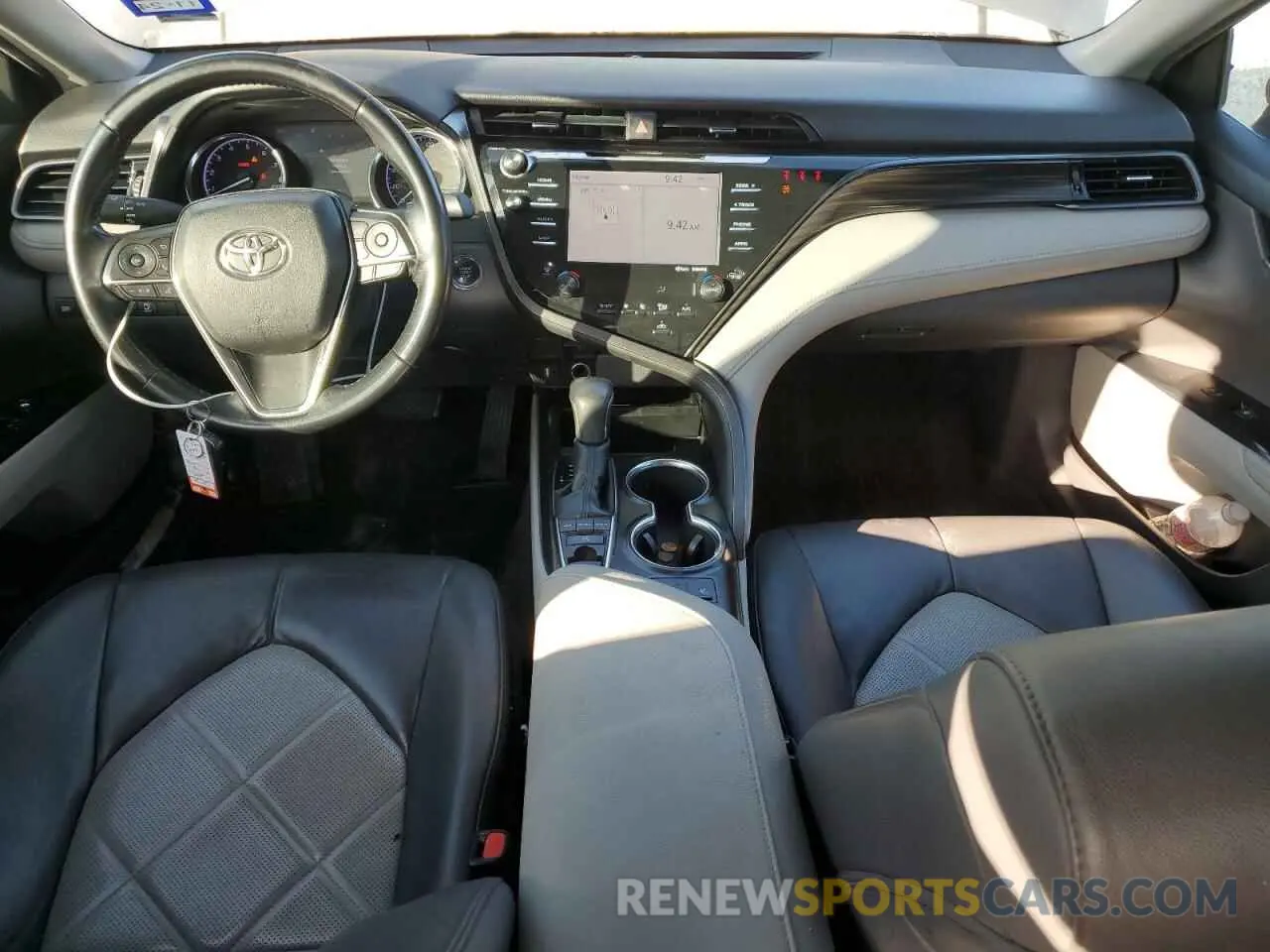 8 Photograph of a damaged car 4T1B11HK5KU722590 TOYOTA CAMRY 2019