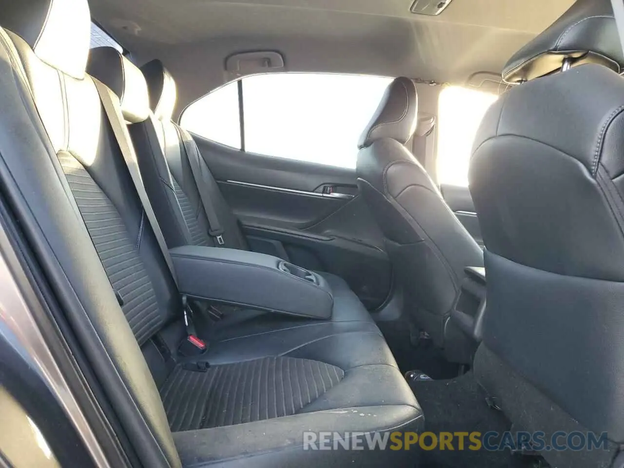 10 Фотография поврежденного автомобиля 4T1B11HK5KU726123 TOYOTA CAMRY 2019