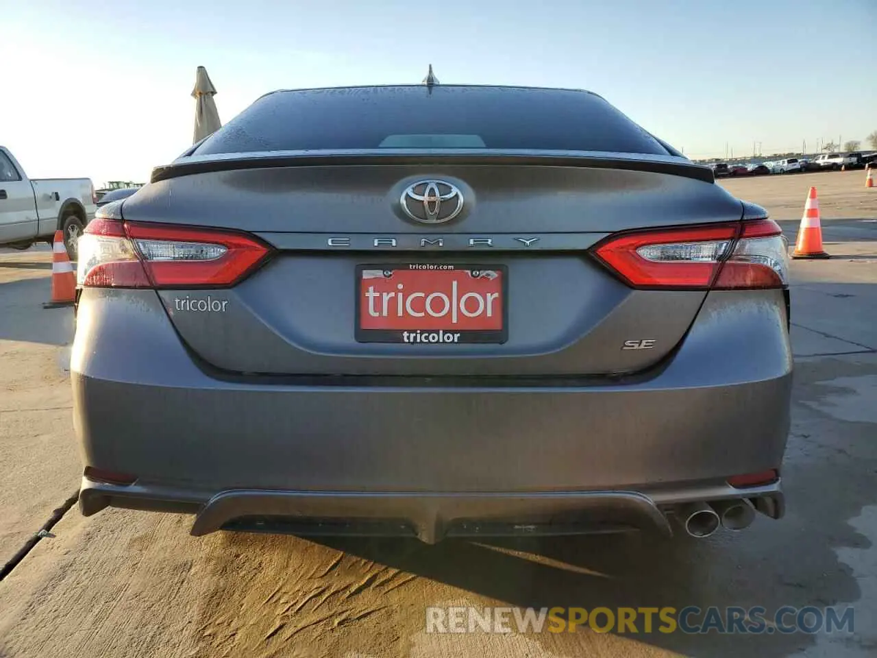 6 Фотография поврежденного автомобиля 4T1B11HK5KU726123 TOYOTA CAMRY 2019