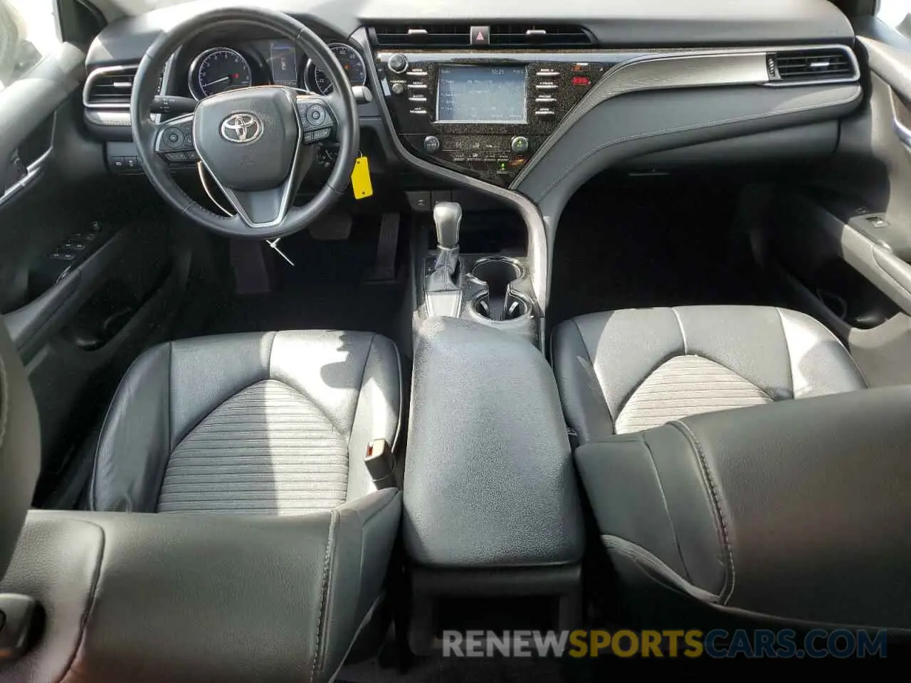 8 Photograph of a damaged car 4T1B11HK5KU729510 TOYOTA CAMRY 2019