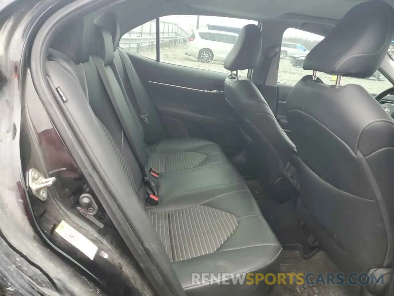 10 Фотография поврежденного автомобиля 4T1B11HK5KU730026 TOYOTA CAMRY 2019