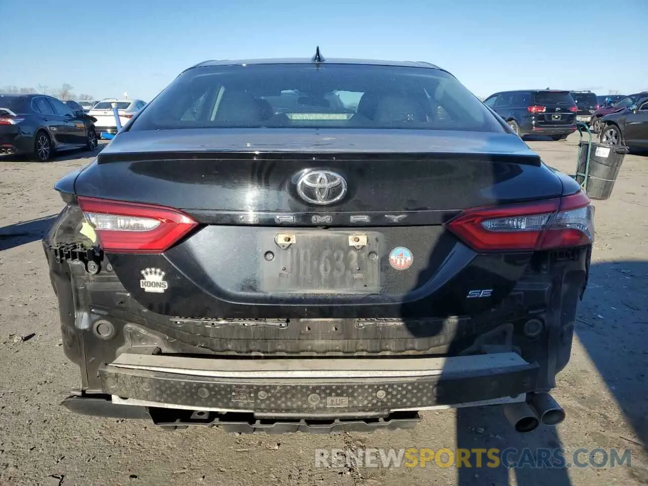6 Фотография поврежденного автомобиля 4T1B11HK5KU737512 TOYOTA CAMRY 2019