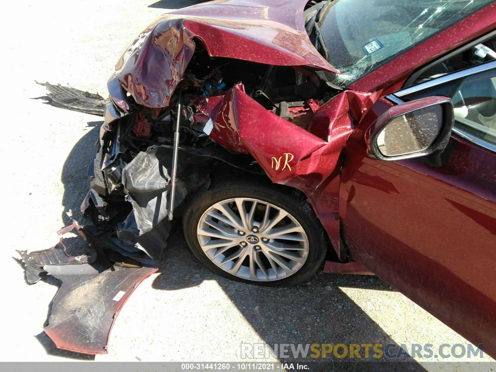 11 Photograph of a damaged car 4T1B11HK5KU738045 TOYOTA CAMRY 2019