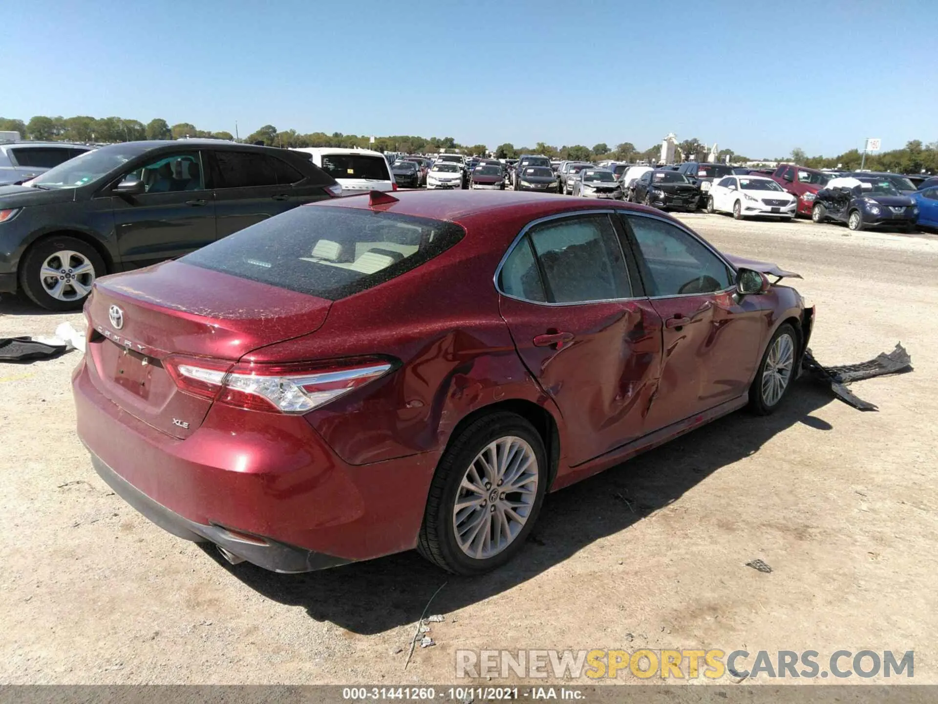 4 Photograph of a damaged car 4T1B11HK5KU738045 TOYOTA CAMRY 2019