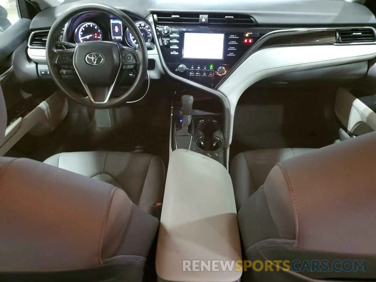 8 Фотография поврежденного автомобиля 4T1B11HK5KU740748 TOYOTA CAMRY 2019