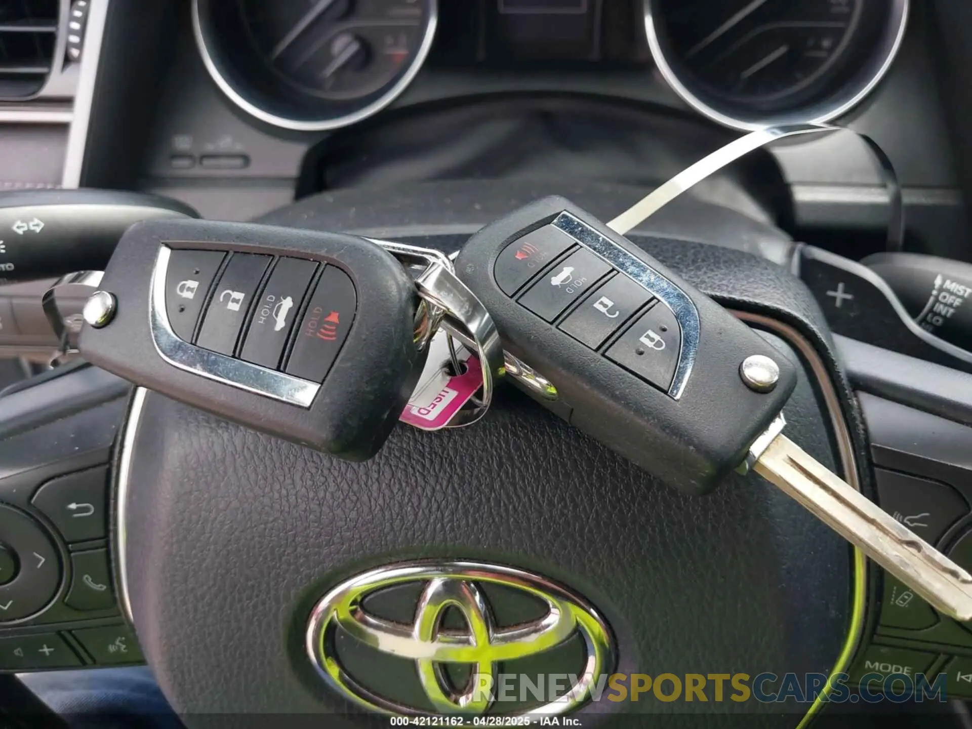 11 Фотография поврежденного автомобиля 4T1B11HK5KU744248 TOYOTA CAMRY 2019
