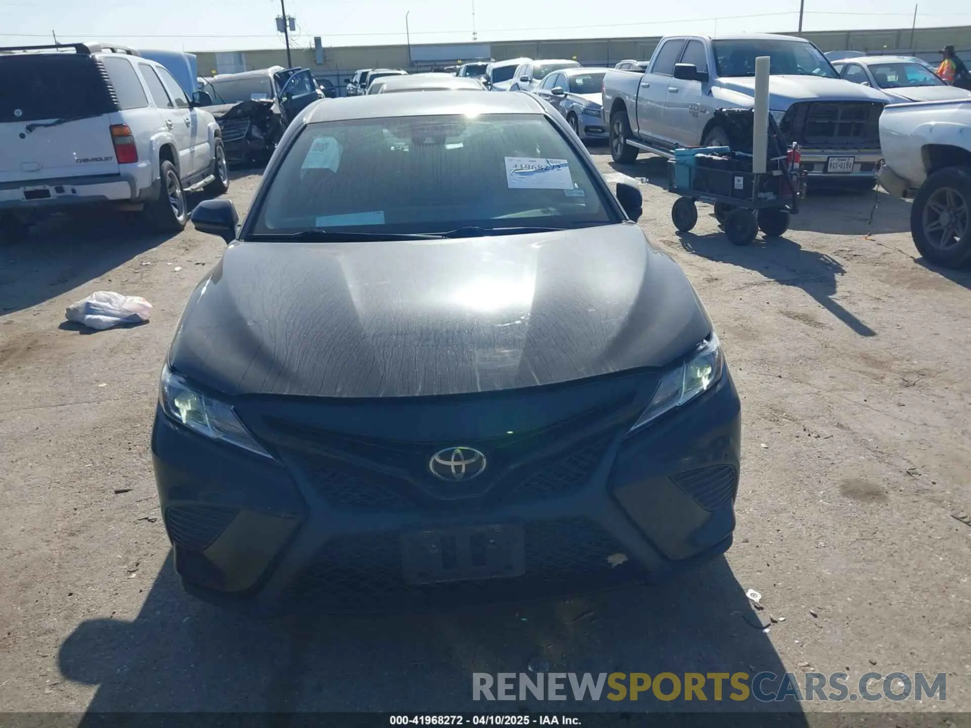 12 Фотография поврежденного автомобиля 4T1B11HK5KU746677 TOYOTA CAMRY 2019