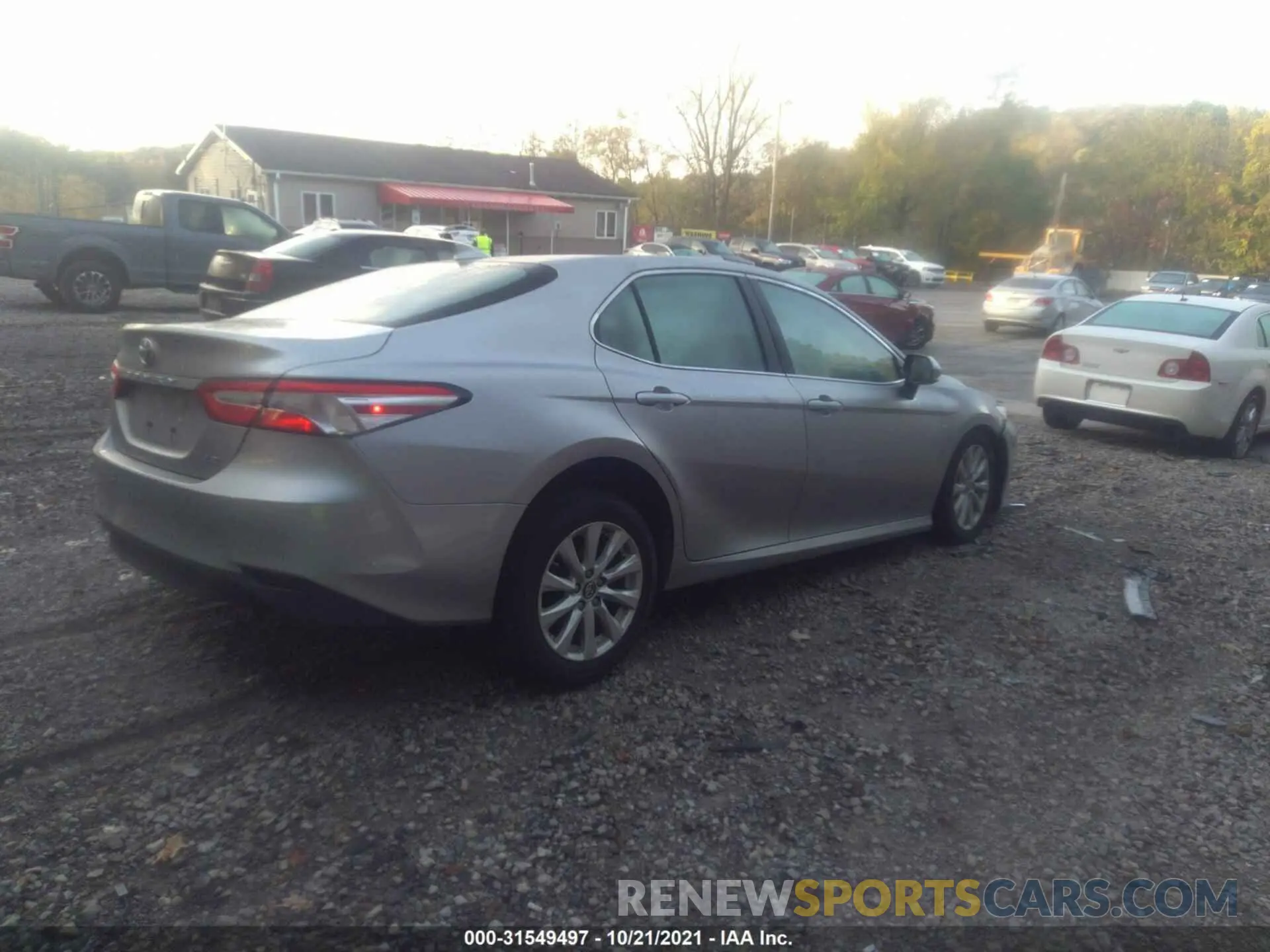 4 Фотография поврежденного автомобиля 4T1B11HK5KU747618 TOYOTA CAMRY 2019