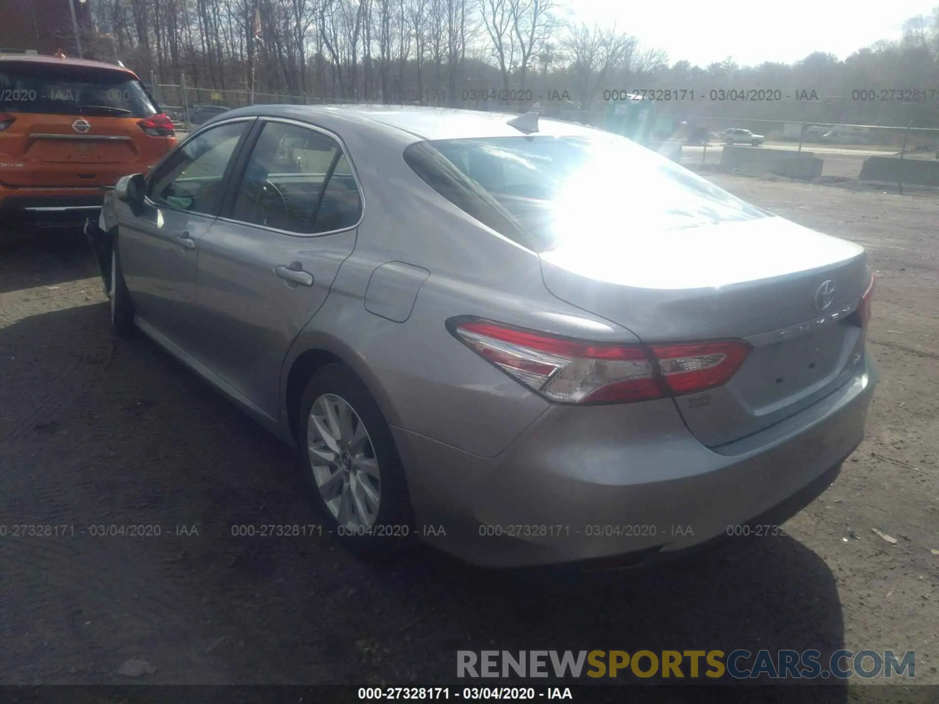 3 Фотография поврежденного автомобиля 4T1B11HK5KU749093 TOYOTA CAMRY 2019