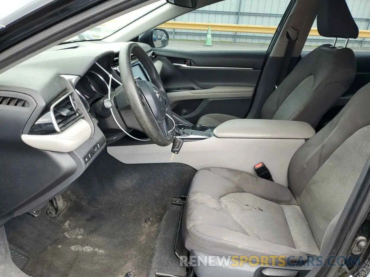 7 Photograph of a damaged car 4T1B11HK5KU751121 TOYOTA CAMRY 2019