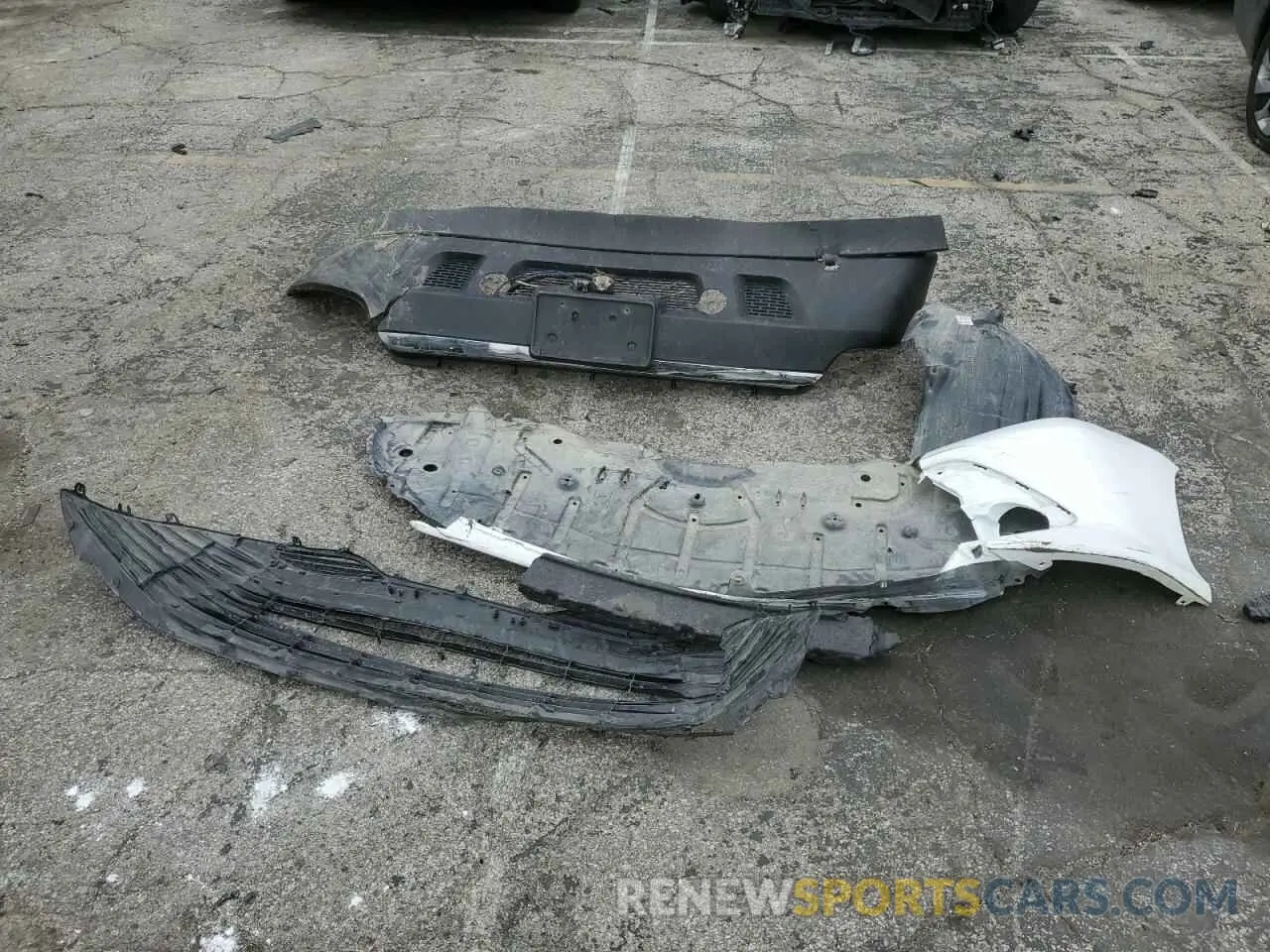 12 Photograph of a damaged car 4T1B11HK5KU757680 TOYOTA CAMRY 2019