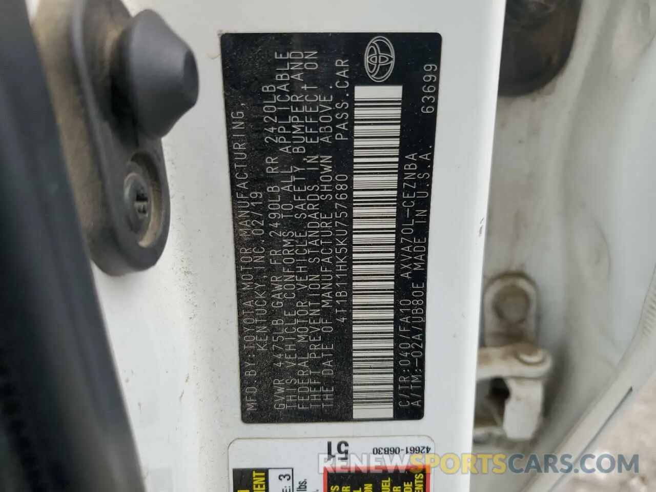 13 Photograph of a damaged car 4T1B11HK5KU757680 TOYOTA CAMRY 2019