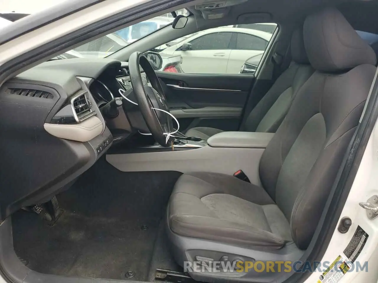 7 Photograph of a damaged car 4T1B11HK5KU757680 TOYOTA CAMRY 2019