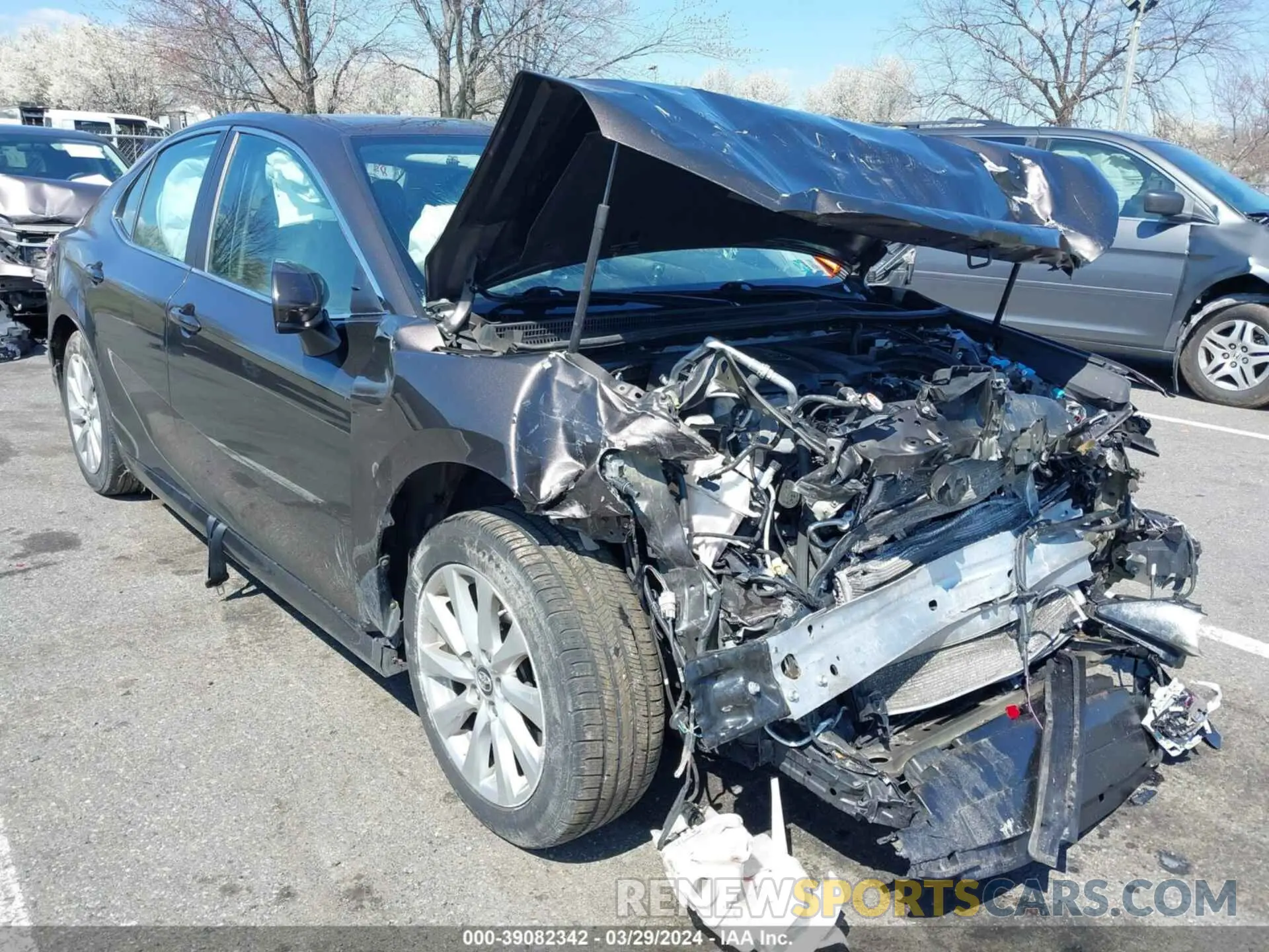 1 Photograph of a damaged car 4T1B11HK5KU759591 TOYOTA CAMRY 2019