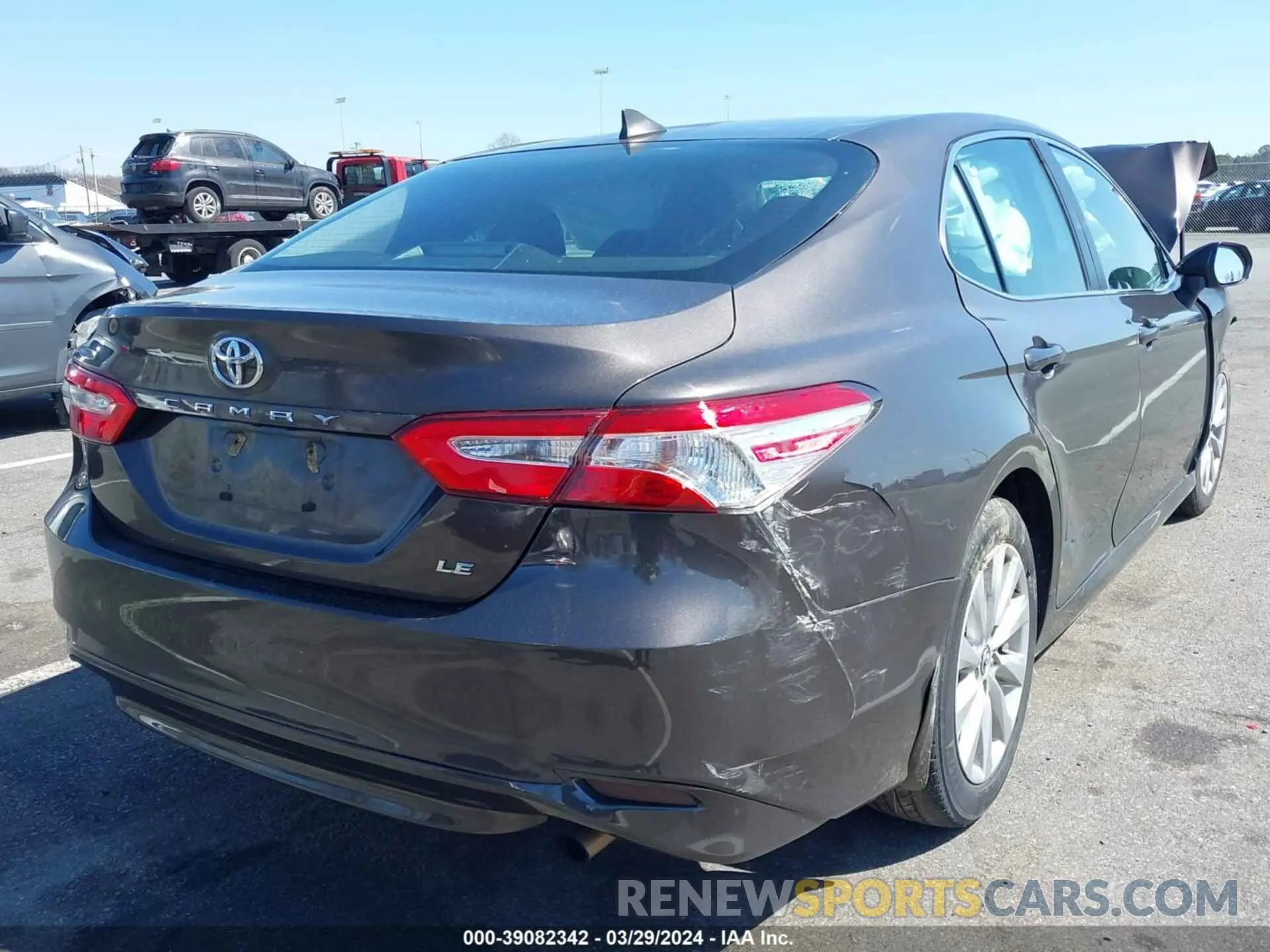 4 Photograph of a damaged car 4T1B11HK5KU759591 TOYOTA CAMRY 2019