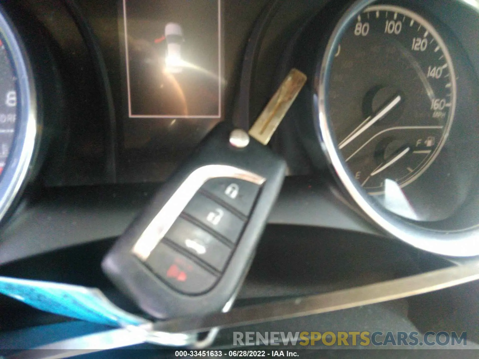 11 Photograph of a damaged car 4T1B11HK5KU764175 TOYOTA CAMRY 2019