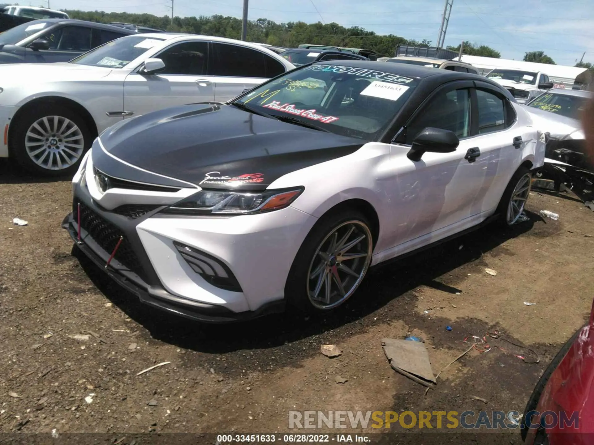 2 Photograph of a damaged car 4T1B11HK5KU764175 TOYOTA CAMRY 2019