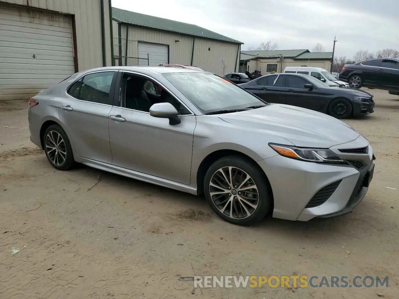 4 Фотография поврежденного автомобиля 4T1B11HK5KU780019 TOYOTA CAMRY 2019