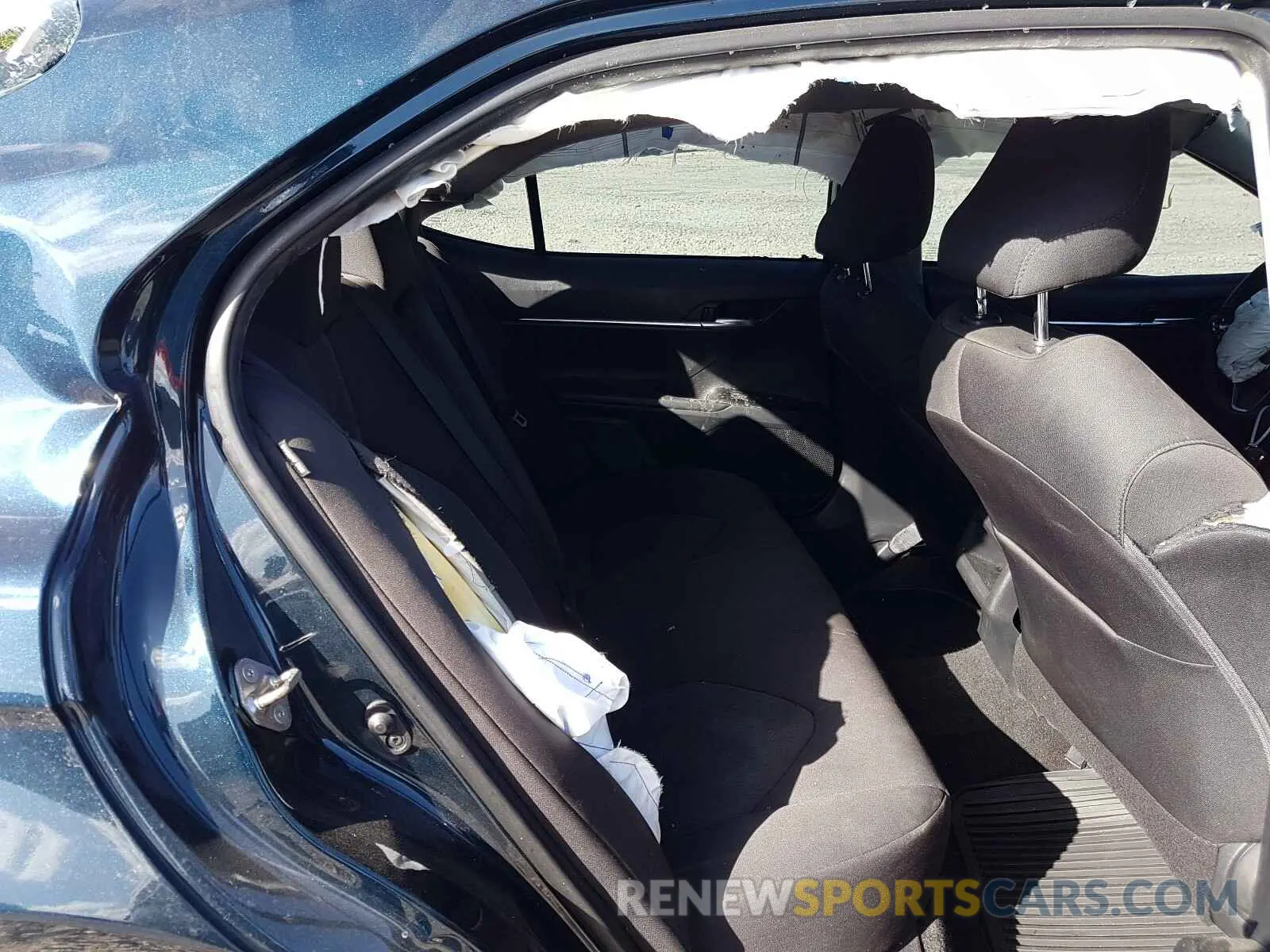 6 Photograph of a damaged car 4T1B11HK5KU780912 TOYOTA CAMRY 2019