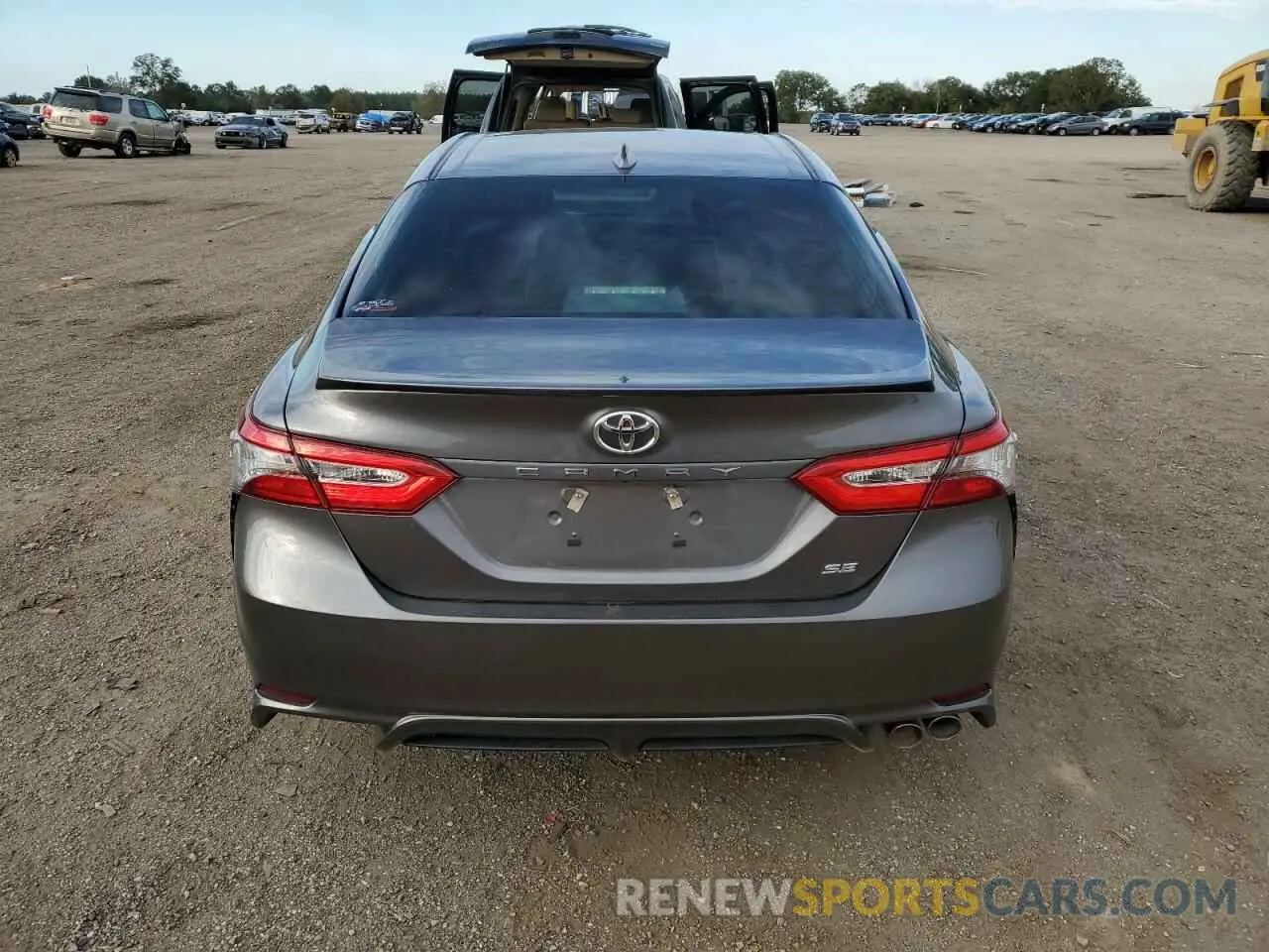 6 Photograph of a damaged car 4T1B11HK5KU796589 TOYOTA CAMRY 2019