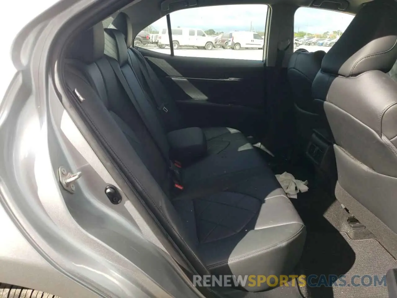 10 Фотография поврежденного автомобиля 4T1B11HK5KU797841 TOYOTA CAMRY 2019