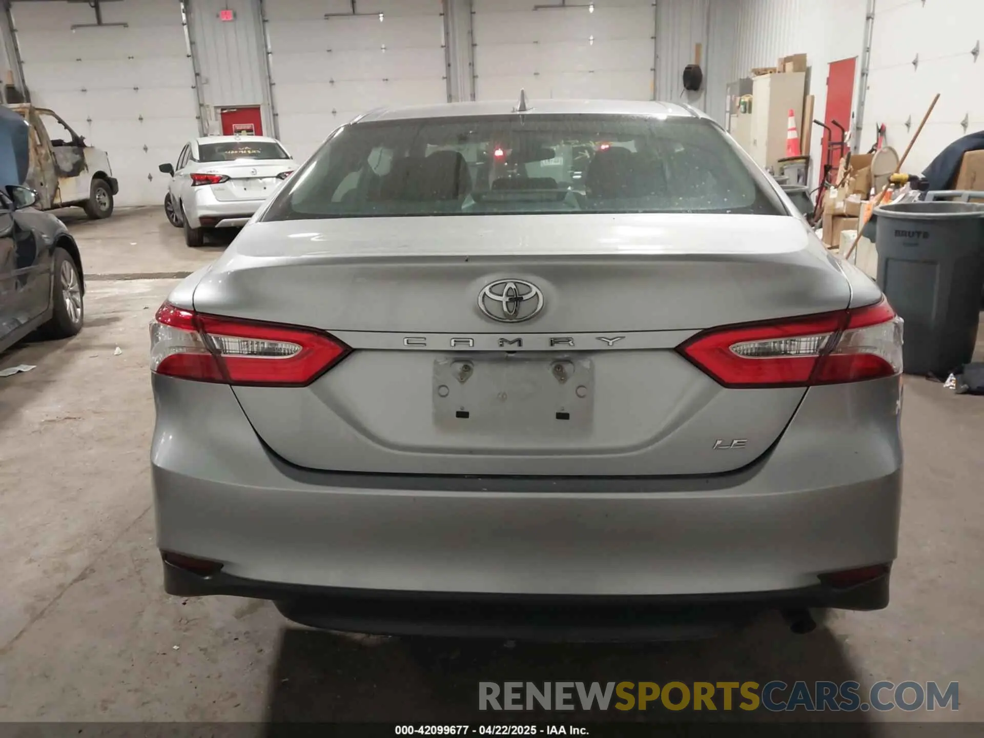 16 Фотография поврежденного автомобиля 4T1B11HK5KU814007 TOYOTA CAMRY 2019