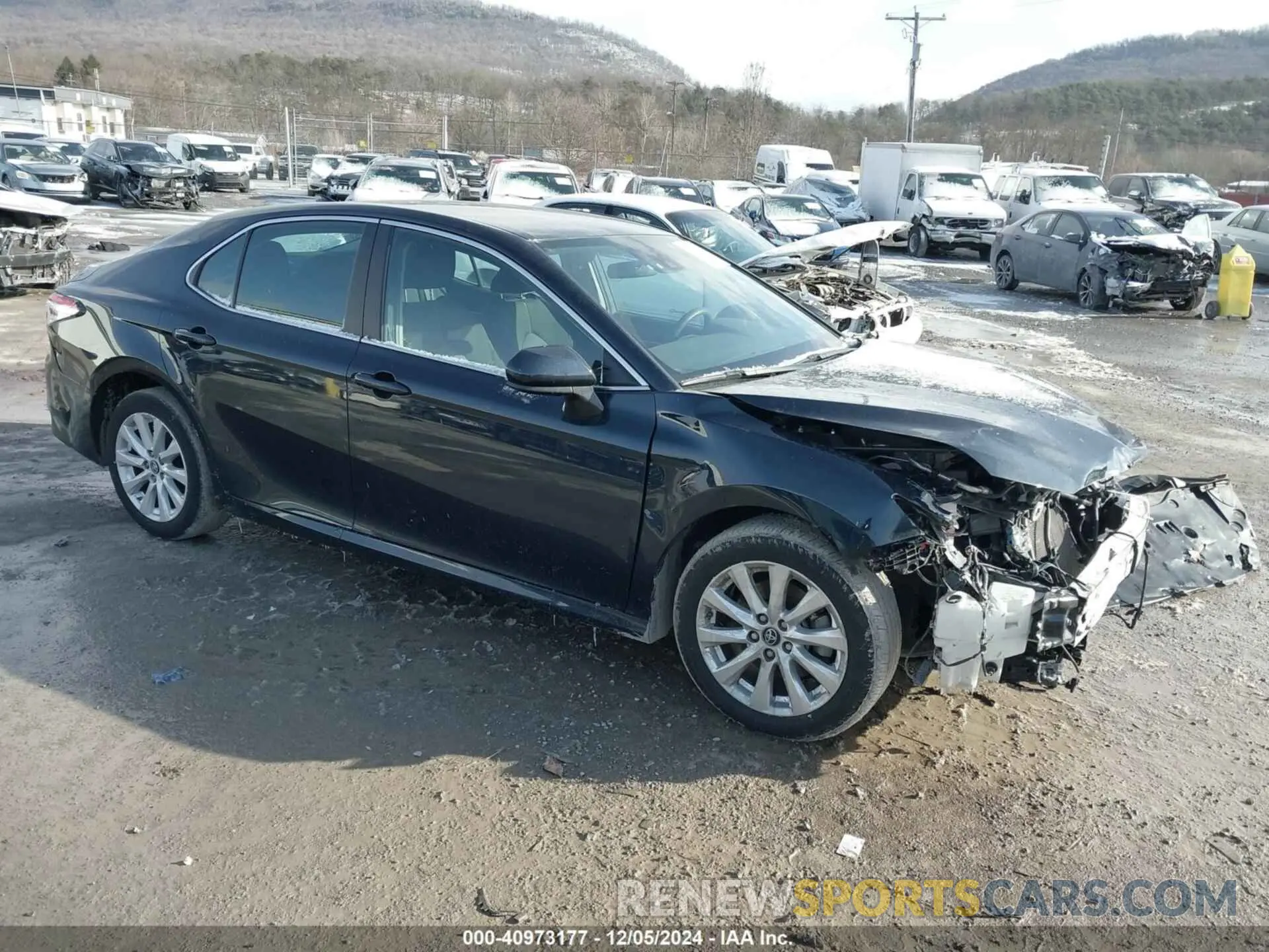 1 Фотография поврежденного автомобиля 4T1B11HK5KU814394 TOYOTA CAMRY 2019
