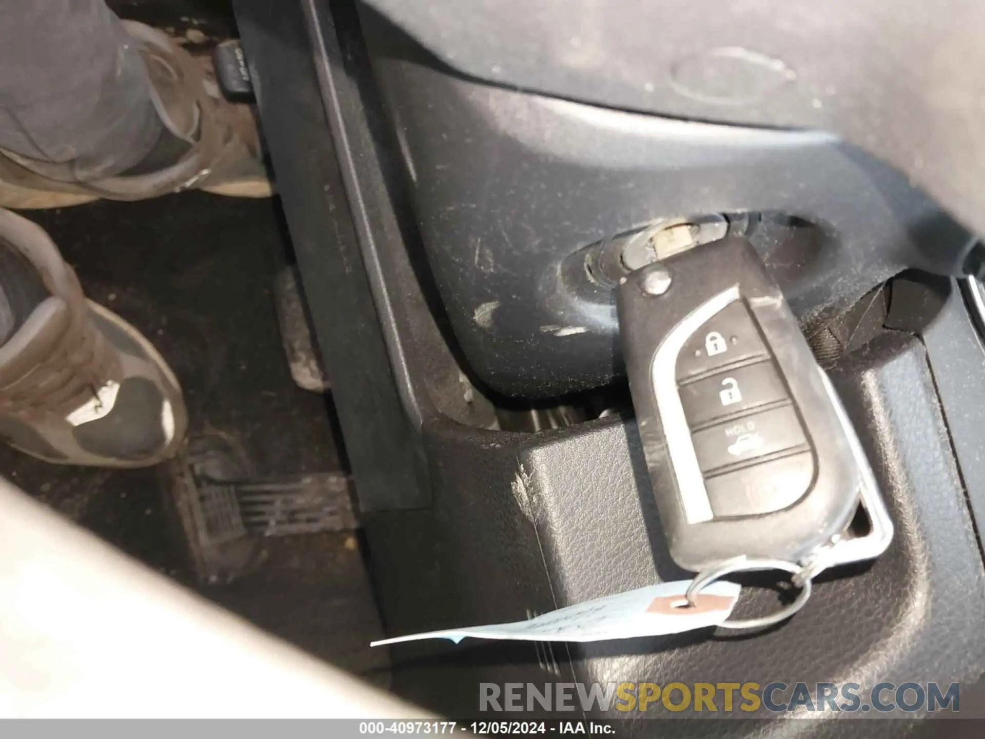 11 Фотография поврежденного автомобиля 4T1B11HK5KU814394 TOYOTA CAMRY 2019