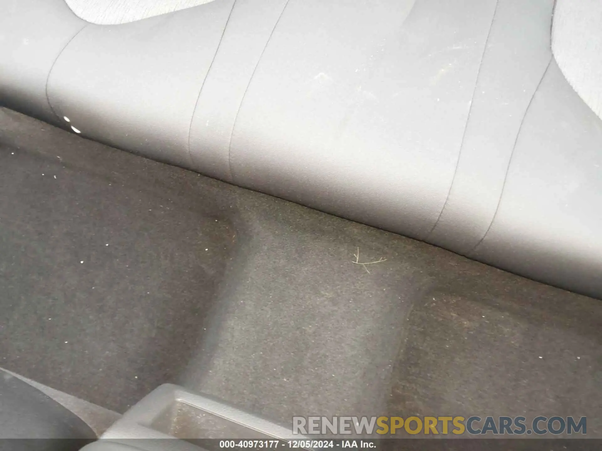8 Фотография поврежденного автомобиля 4T1B11HK5KU814394 TOYOTA CAMRY 2019