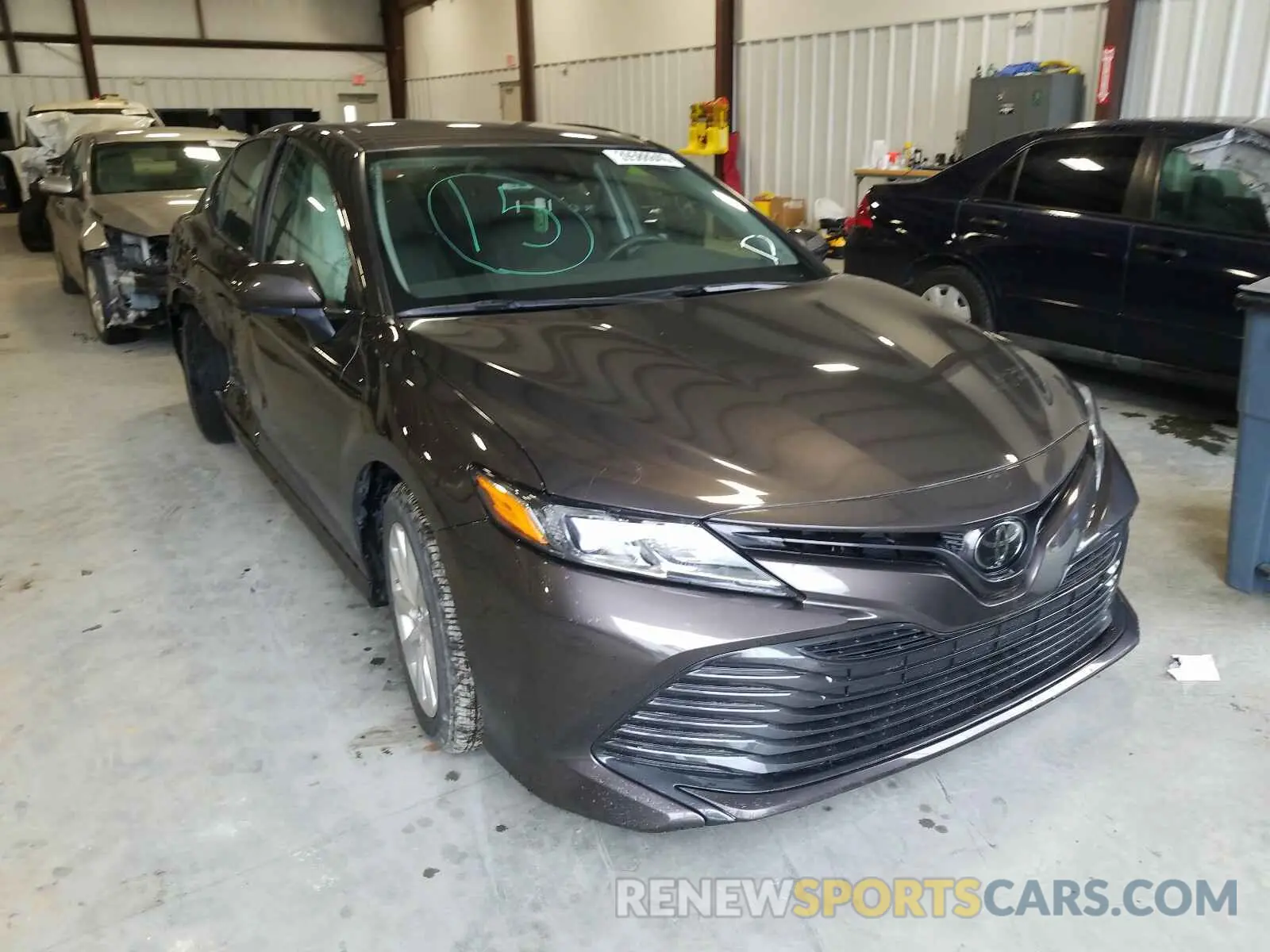 1 Photograph of a damaged car 4T1B11HK5KU816114 TOYOTA CAMRY 2019