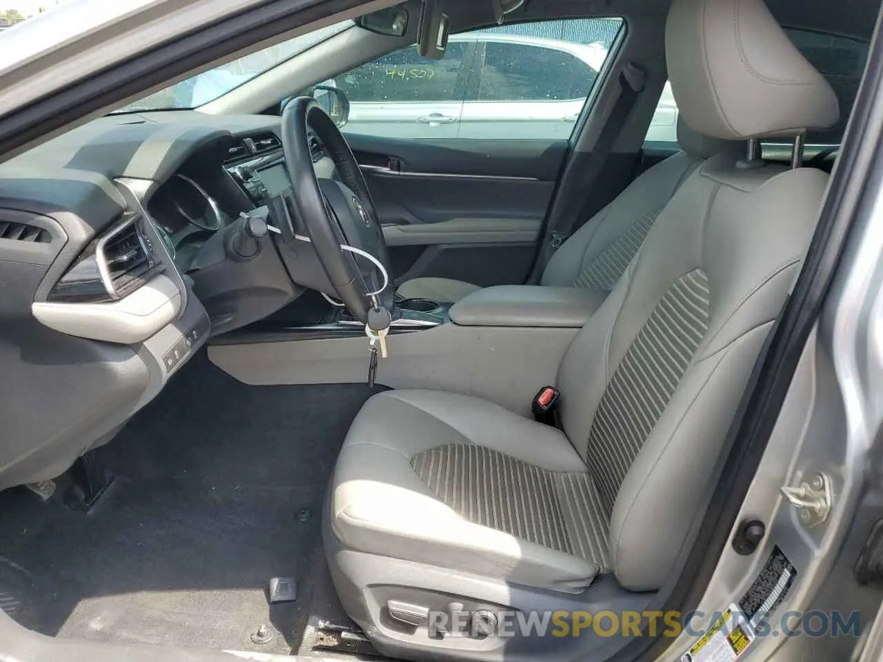 7 Фотография поврежденного автомобиля 4T1B11HK5KU823547 TOYOTA CAMRY 2019