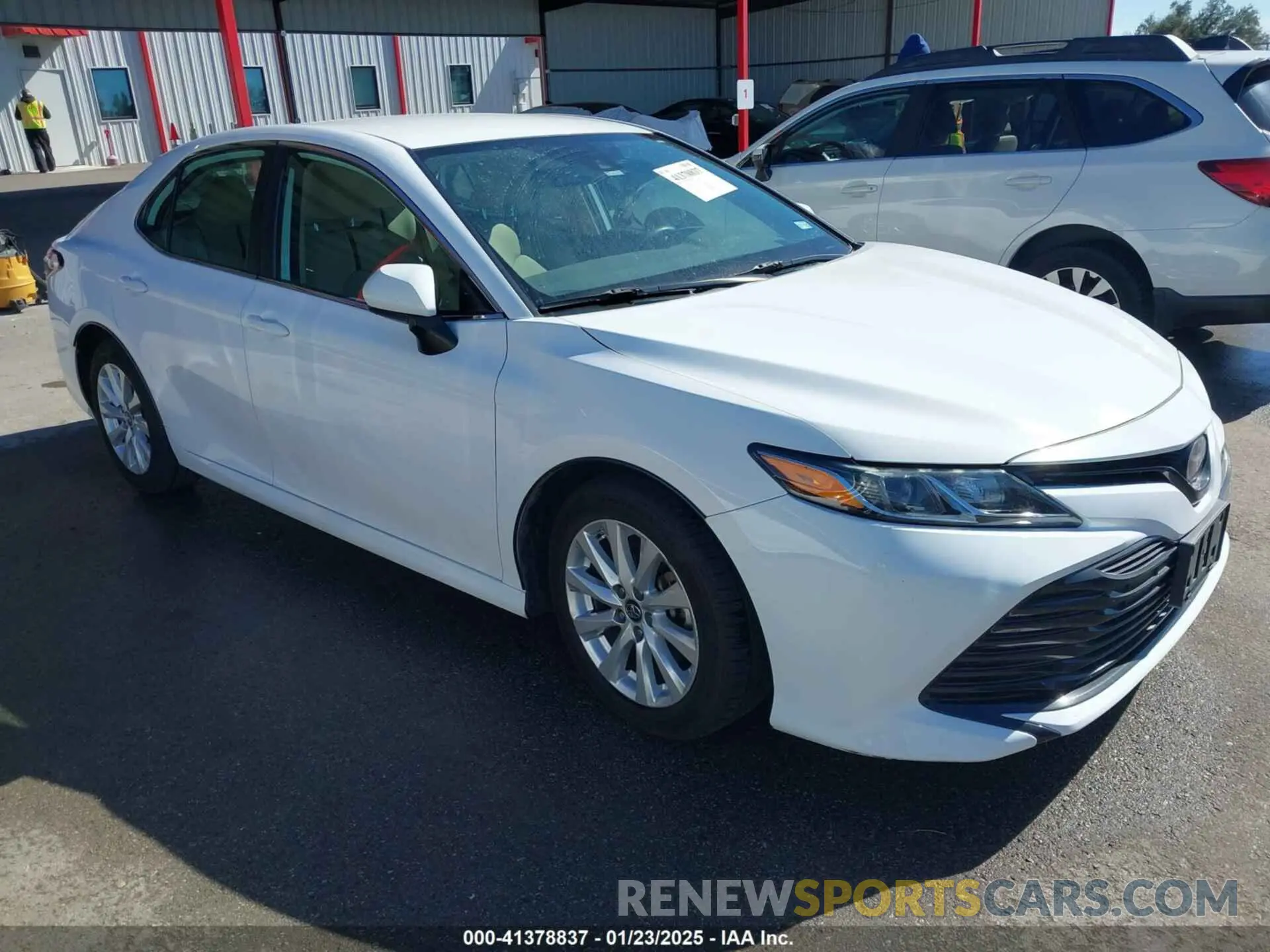 1 Photograph of a damaged car 4T1B11HK5KU824360 TOYOTA CAMRY 2019