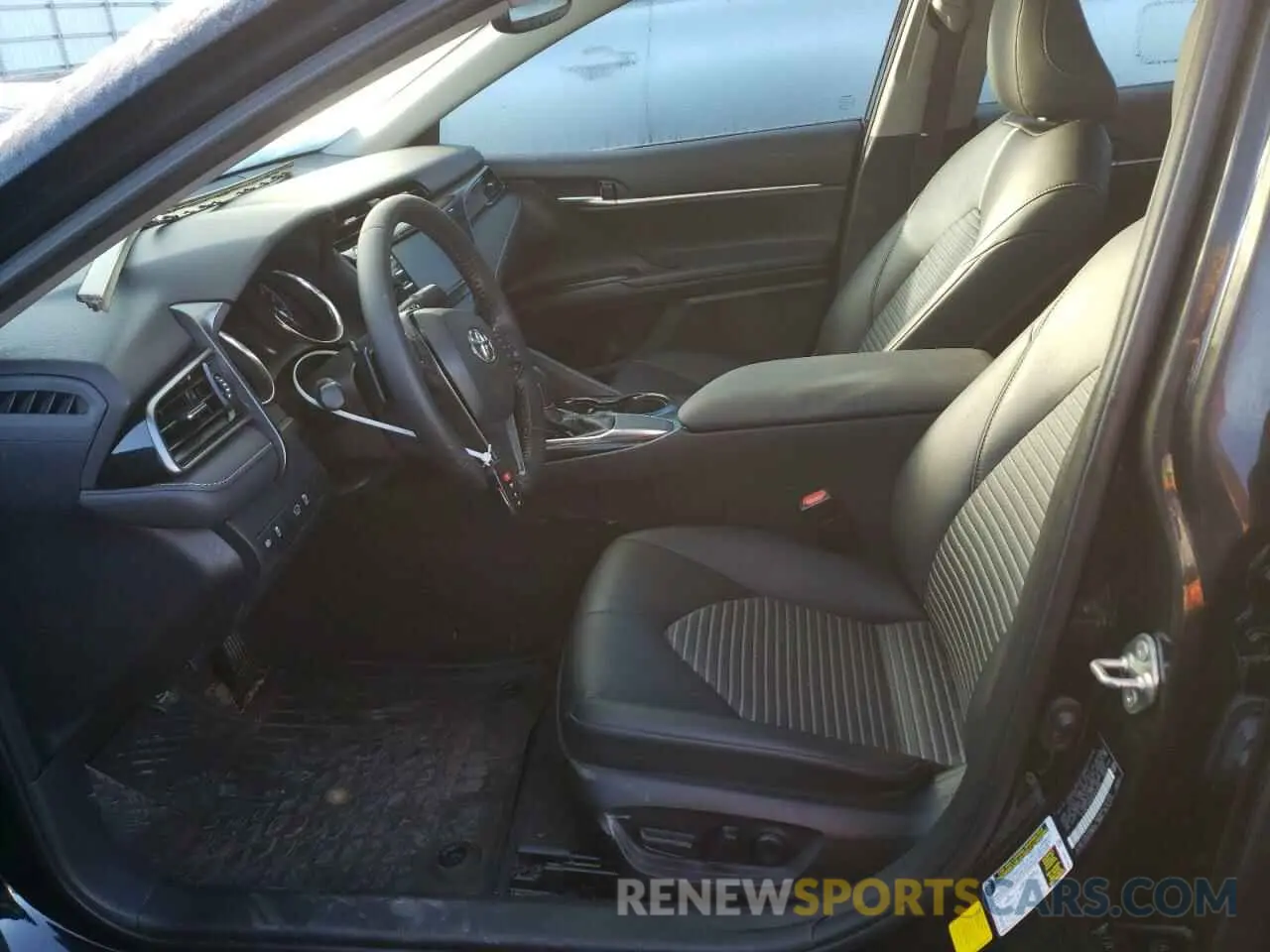 7 Фотография поврежденного автомобиля 4T1B11HK5KU825055 TOYOTA CAMRY 2019