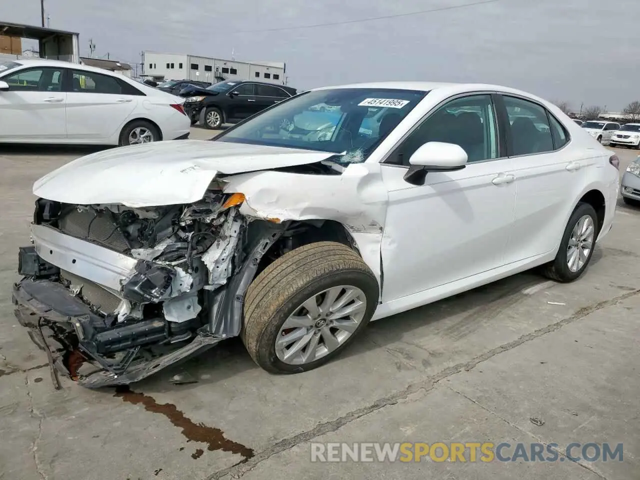 1 Photograph of a damaged car 4T1B11HK5KU825122 TOYOTA CAMRY 2019
