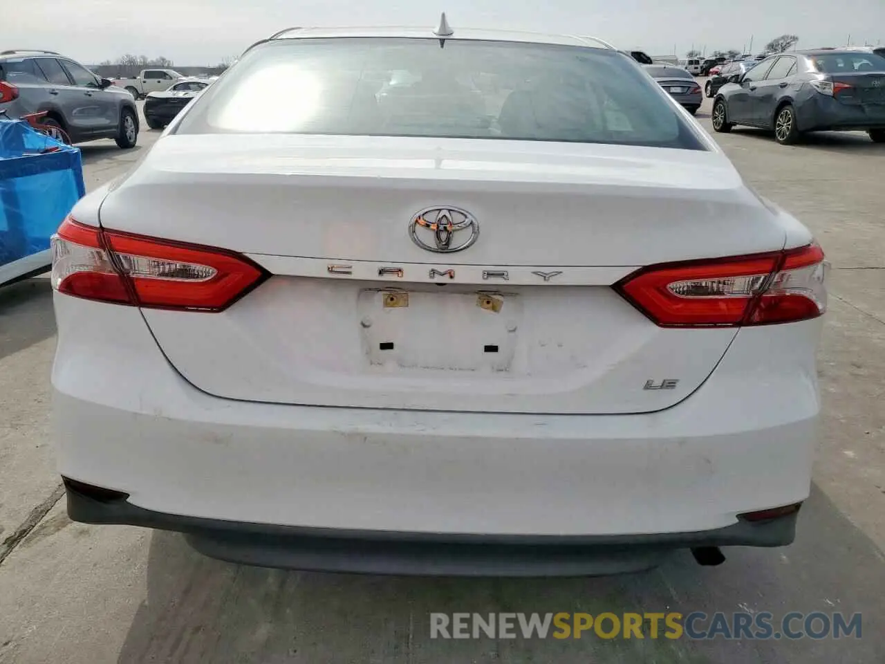 6 Photograph of a damaged car 4T1B11HK5KU825122 TOYOTA CAMRY 2019