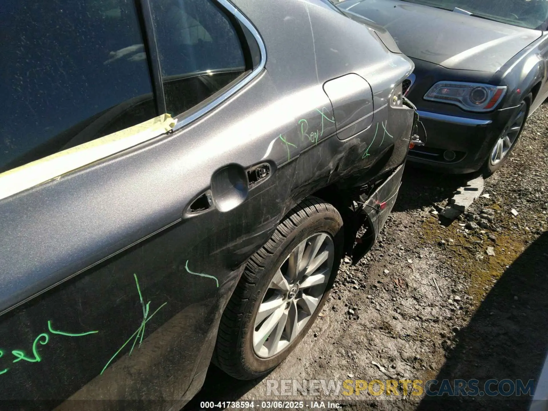 6 Photograph of a damaged car 4T1B11HK5KU826707 TOYOTA CAMRY 2019