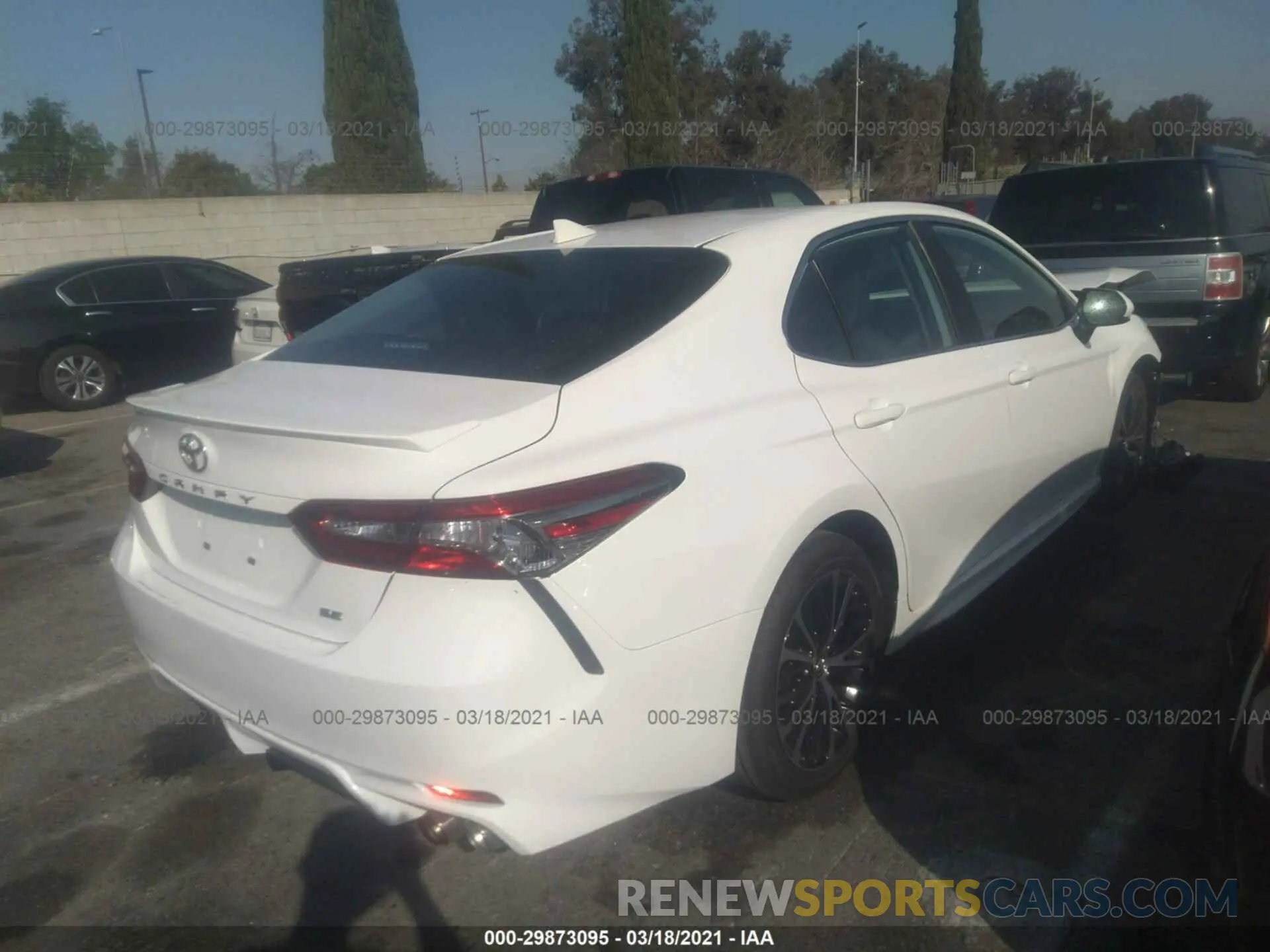 4 Photograph of a damaged car 4T1B11HK5KU829848 TOYOTA CAMRY 2019